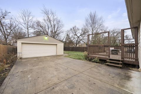 Tiny photo for 2706 Moundcrest Street, Columbus, OH 43232 (MLS # 226000631)