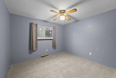 Tiny photo for 2706 Moundcrest Street, Columbus, OH 43232 (MLS # 226000631)