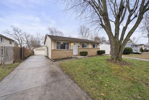 Tiny photo for 2706 Moundcrest Street, Columbus, OH 43232 (MLS # 226000631)
