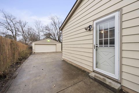 Tiny photo for 2706 Moundcrest Street, Columbus, OH 43232 (MLS # 226000631)
