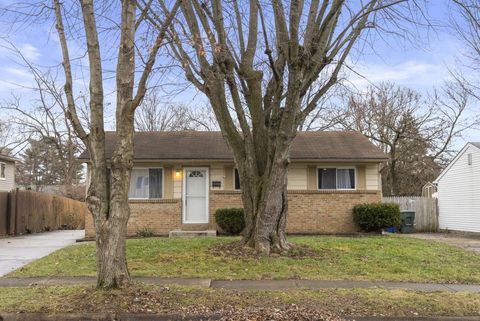 Tiny photo for 2706 Moundcrest Street, Columbus, OH 43232 (MLS # 226000631)
