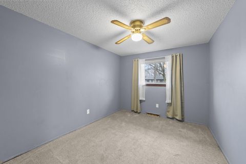 Tiny photo for 2706 Moundcrest Street, Columbus, OH 43232 (MLS # 226000631)