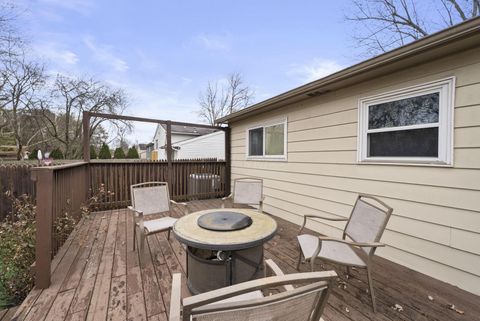 Tiny photo for 2706 Moundcrest Street, Columbus, OH 43232 (MLS # 226000631)
