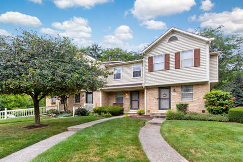 Photo for 527 Foxtrail Circle E 24