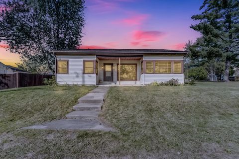 Photo of 525 Ash Street, Marysville, OH 43040 (MLS # 225037664)