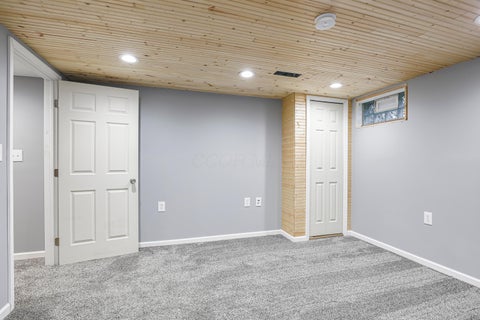 Tiny photo for 2100 Dunkeld Drive, Grove City, OH 43123 (MLS # 226036379)