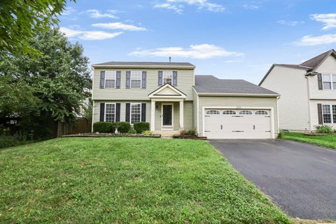 Photo of 2100 Dunkeld Drive, Grove City, OH 43123 (MLS # 226036379)