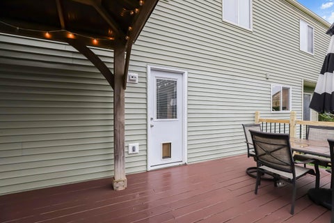 Tiny photo for 2100 Dunkeld Drive, Grove City, OH 43123 (MLS # 226036379)