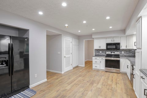 Tiny photo for 2100 Dunkeld Drive, Grove City, OH 43123 (MLS # 226036379)