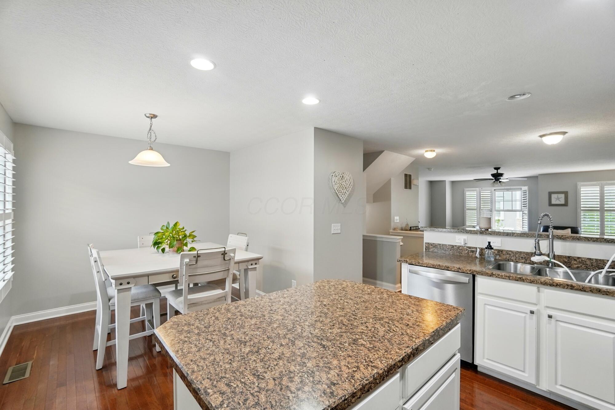 5932 Winberry Creek Drive #1106, Dublin, Ohio image 16