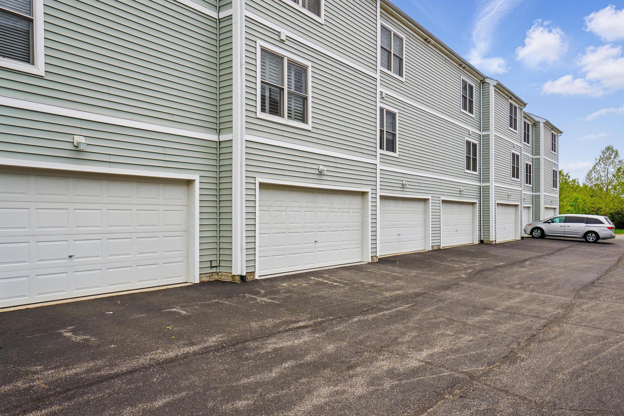 5932 Winberry Creek Drive #1106, Dublin, Ohio image 34