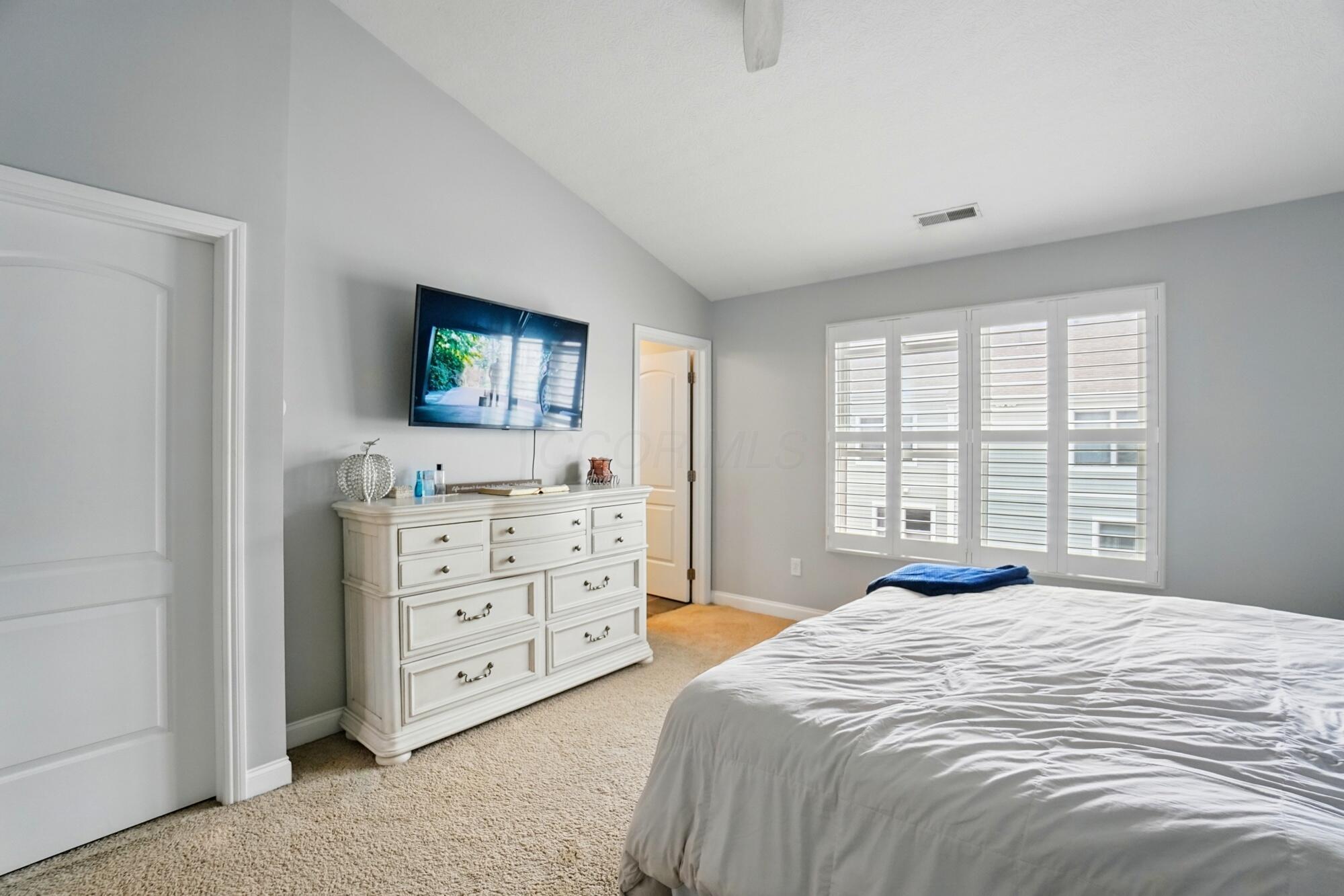 5932 Winberry Creek Drive #1106, Dublin, Ohio image 24