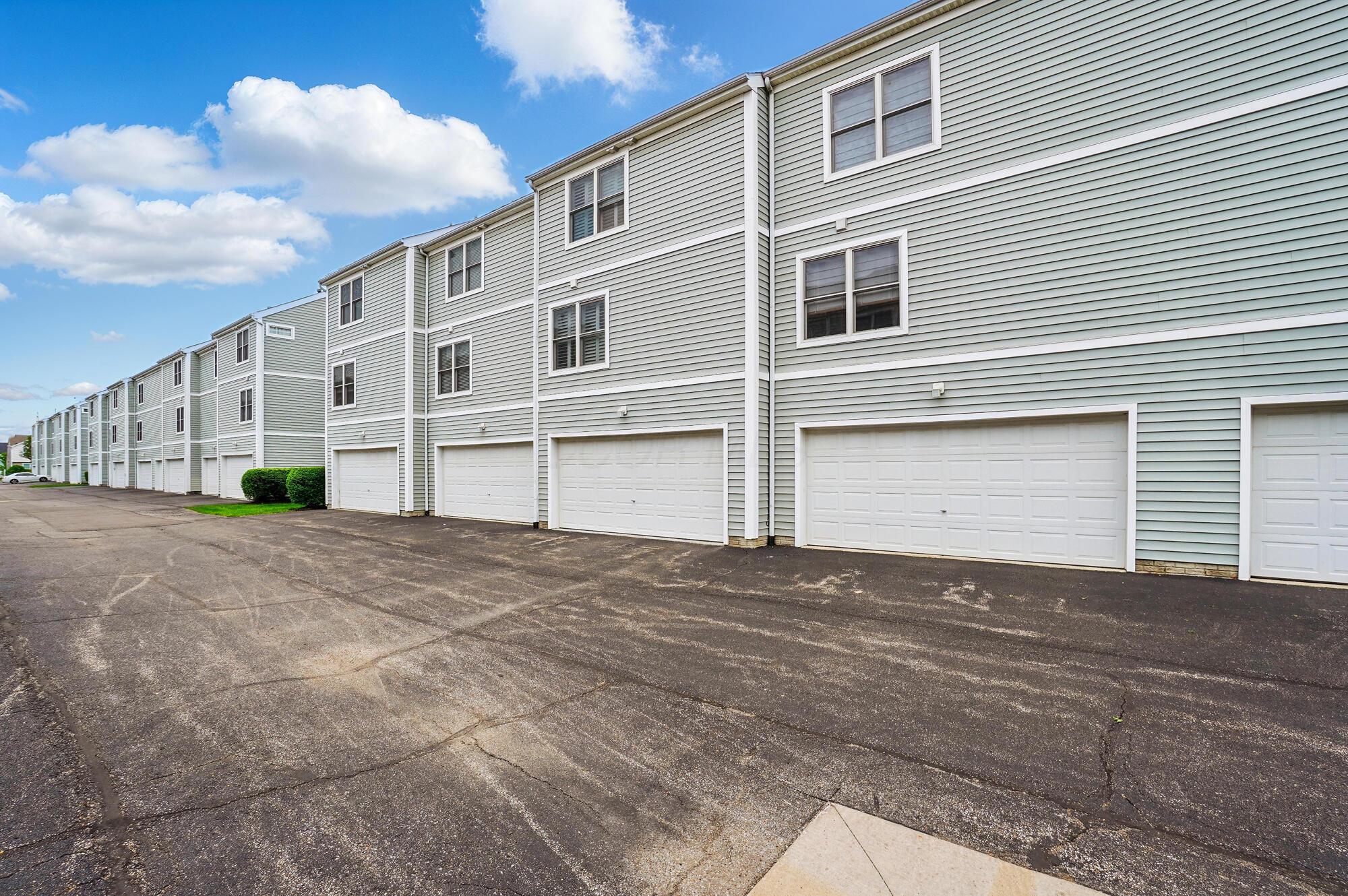 5932 Winberry Creek Drive #1106, Dublin, Ohio image 35