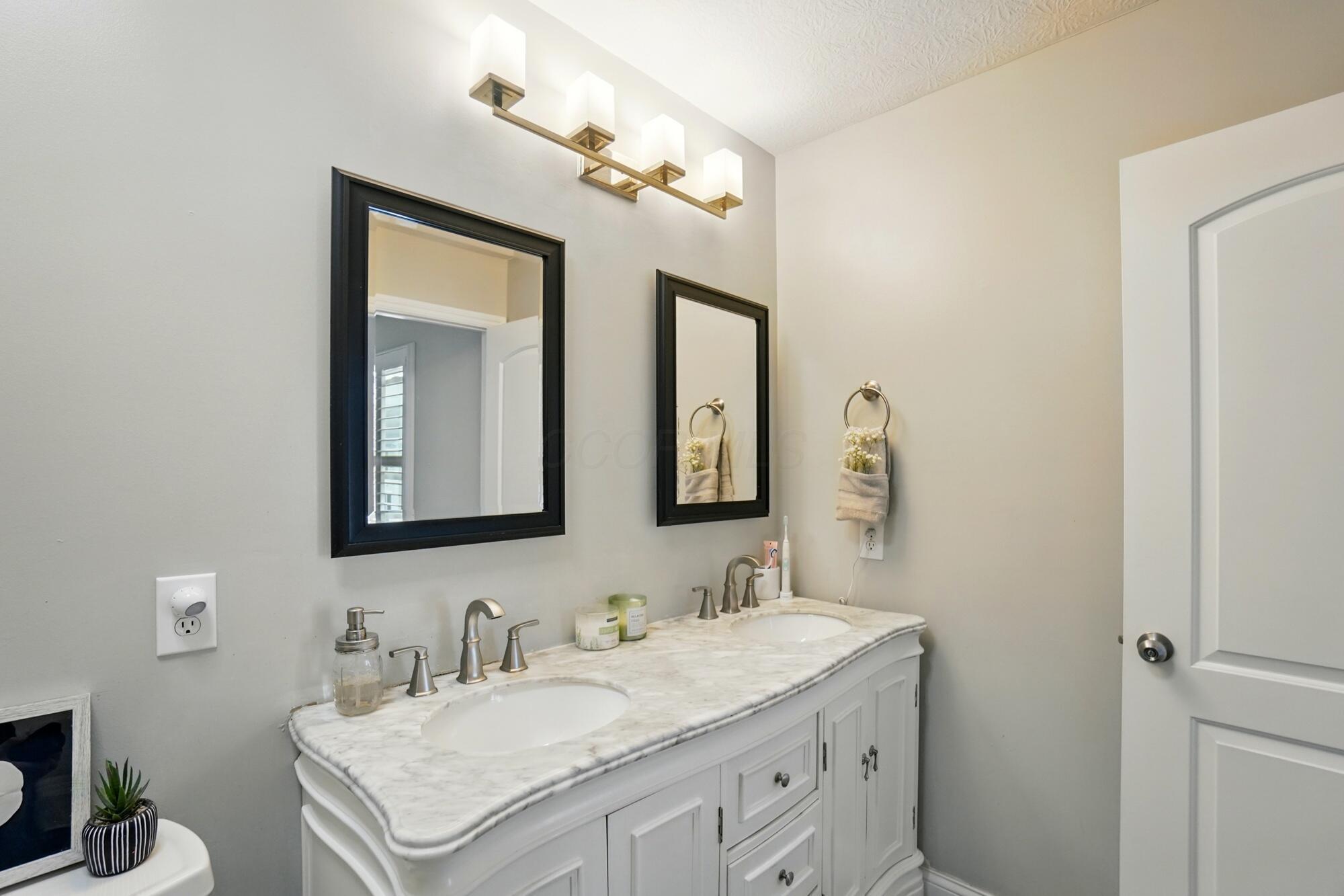 5932 Winberry Creek Drive #1106, Dublin, Ohio image 28