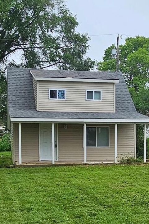 Photo of 544 Cedarwood Road, Columbus, OH 43207 (MLS # 225043798)