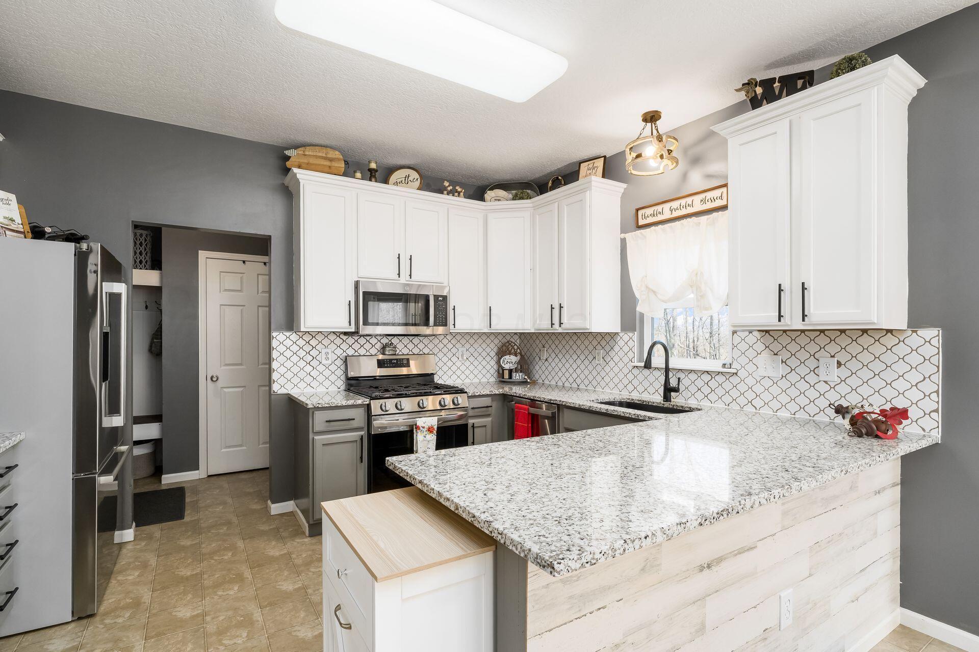 572 Princeton Street, Ashville, Ohio image 13