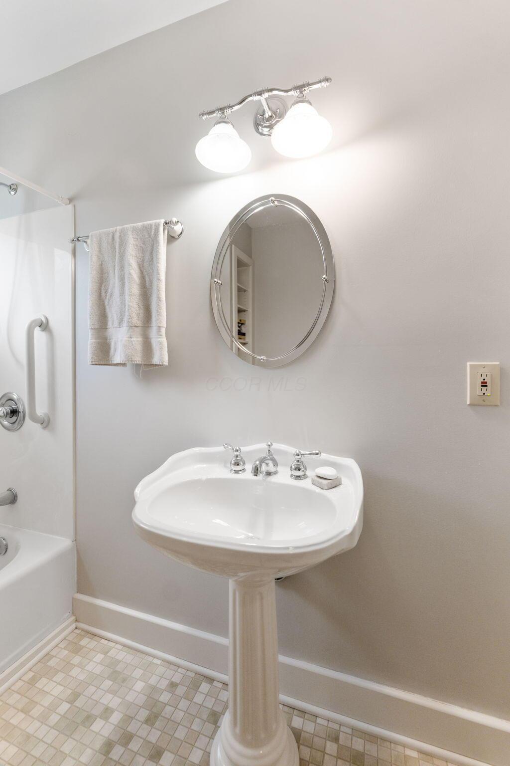 22 Elizabeth Street, Delaware, Ohio image 39
