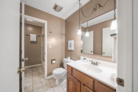 Tiny photo for 304 Constitution Drive, Chillicothe, OH 45601 (MLS # 225046291)