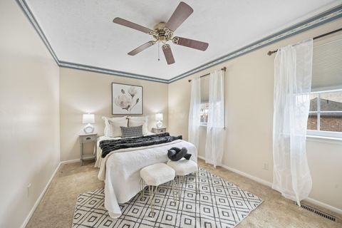 Tiny photo for 304 Constitution Drive, Chillicothe, OH 45601 (MLS # 225046291)