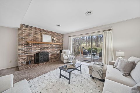 Tiny photo for 304 Constitution Drive, Chillicothe, OH 45601 (MLS # 225046291)