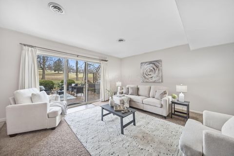 Tiny photo for 304 Constitution Drive, Chillicothe, OH 45601 (MLS # 225046291)