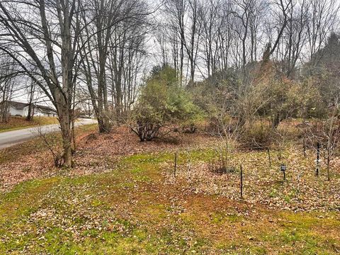 Photo of 873 Terrace View Drive, Howard, OH 43028 (MLS # 225043286)