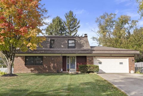 Photo of 6112 Timberbrook Lane, Columbus, OH 43228 (MLS # 225040811) Photo of 6112 Timberbrook Lane, Columbus, OH 43228 (MLS # 225040811)