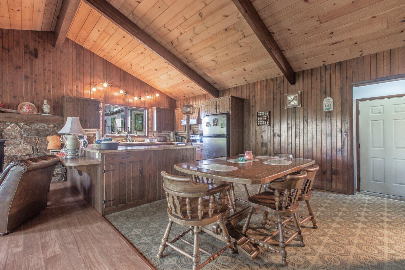 Howard, Ohio, 43028, United States, 4 Bedrooms Bedrooms, ,2 BathroomsBathrooms,Residential,Active,2030073
