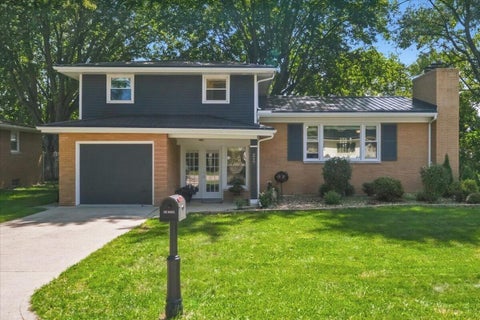 Photo of 217 Southern Avenue, Galion, OH 44833 (MLS # 226035371)