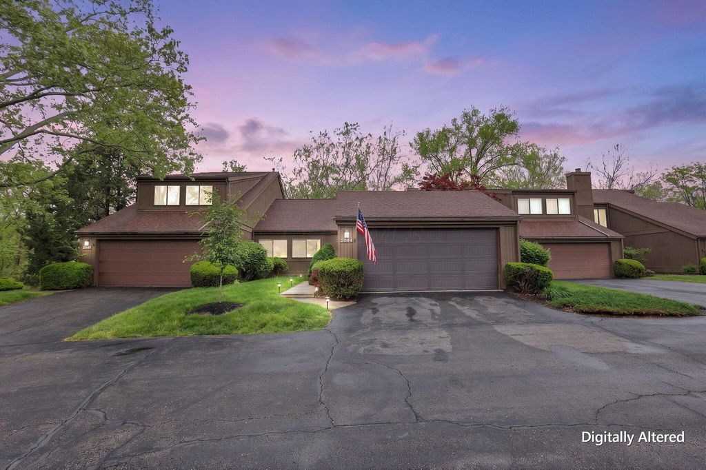 Photo of 2044 Willowick # B, Columbus, OH 43229 (MLS # 226014382)