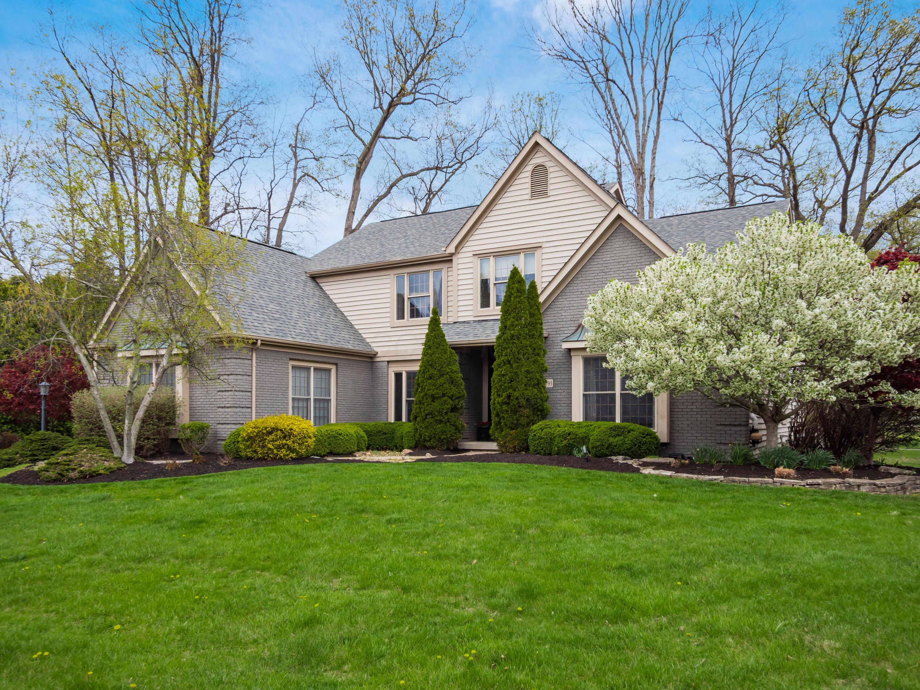 5695 Medallion Drive E