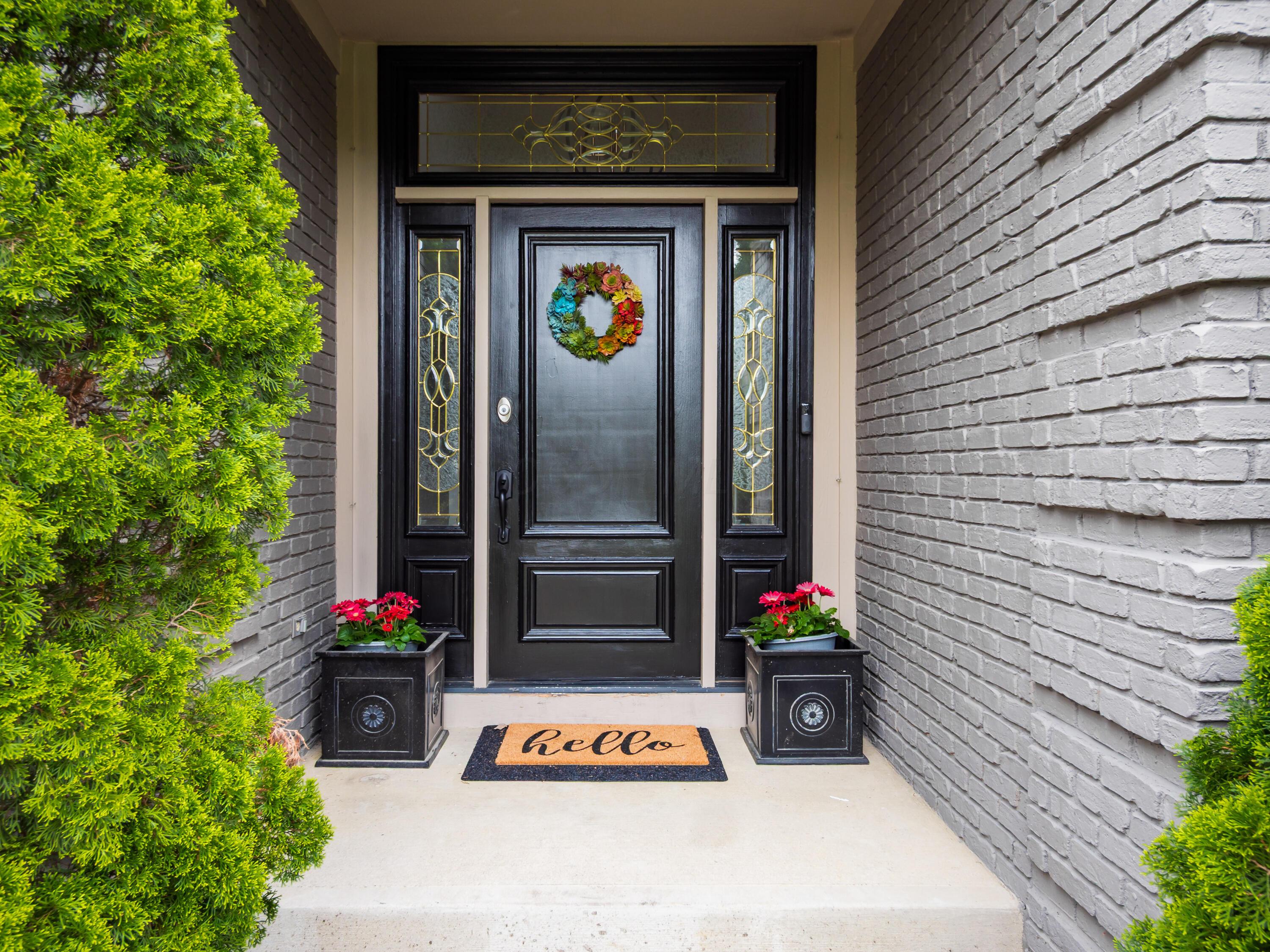 5695 Medallion Drive E