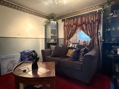 Tiny photo for 931 S Ohio Avenue, Columbus, OH 43206 (MLS # 225040243)
