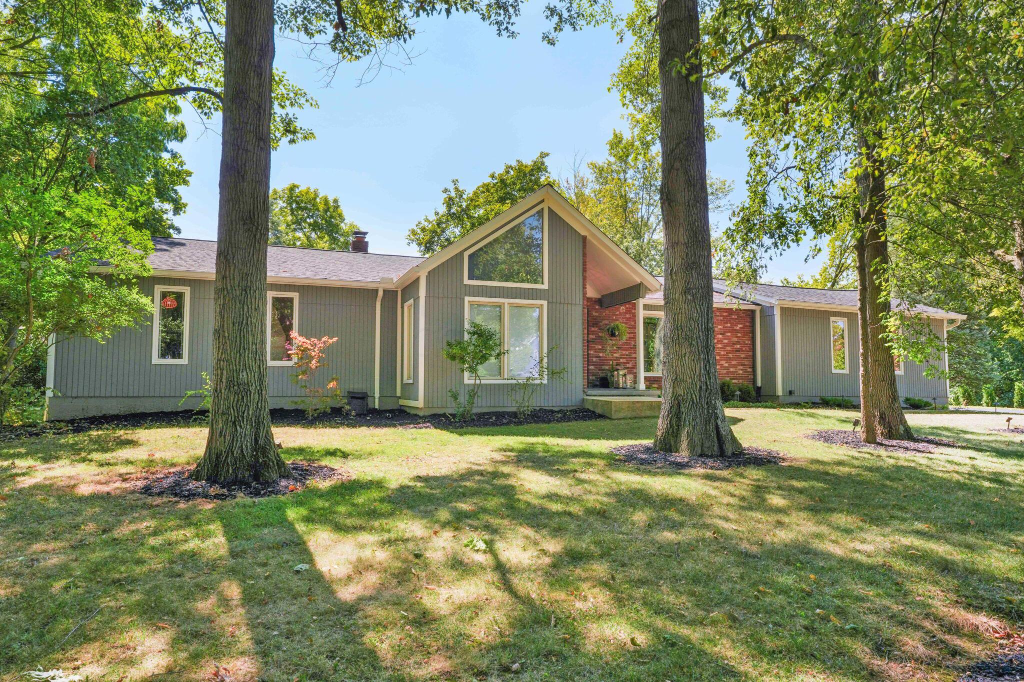 6079 Holiday Lane, Dublin, Ohio image 1