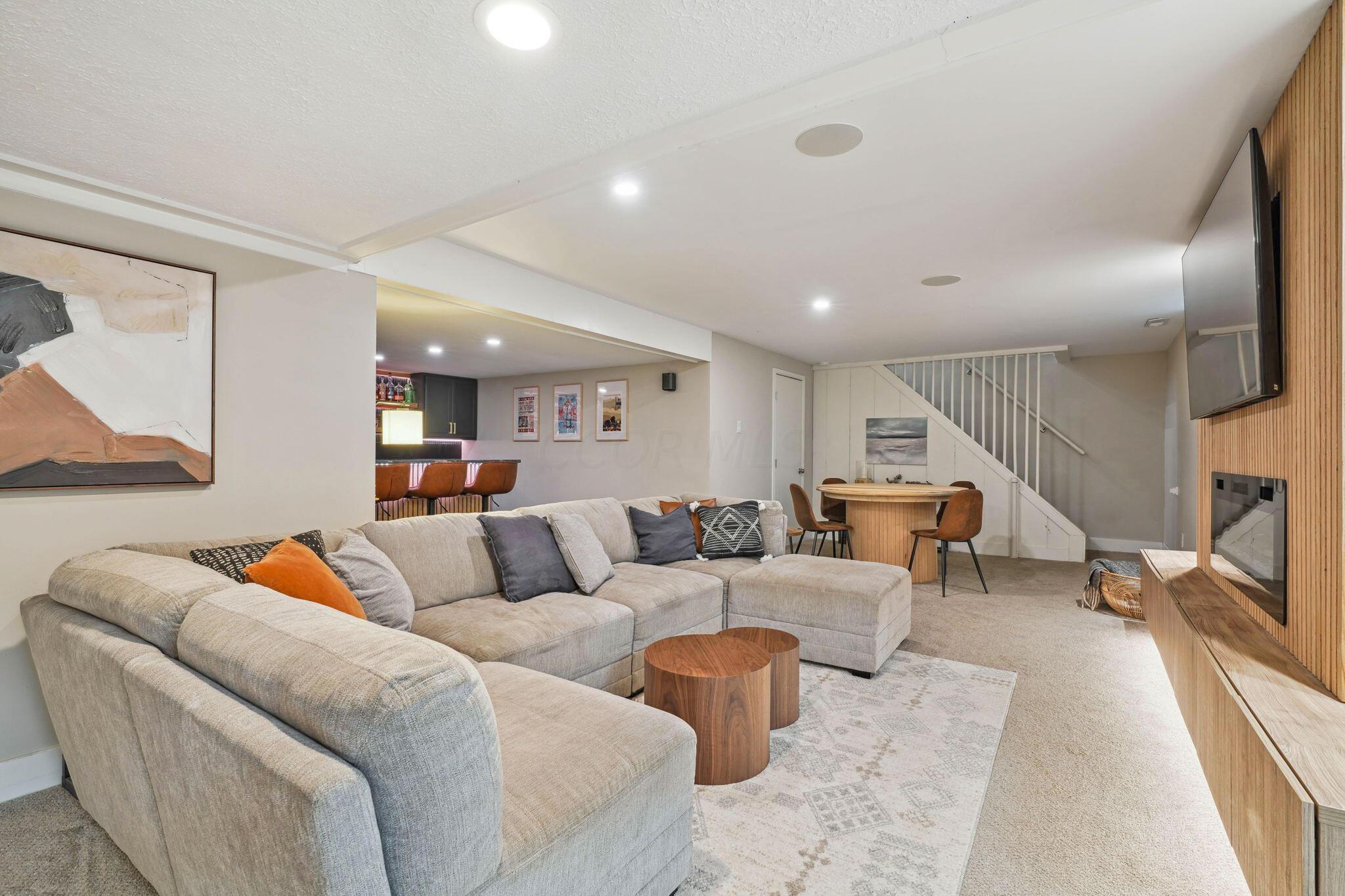 6079 Holiday Lane, Dublin, Ohio image 43