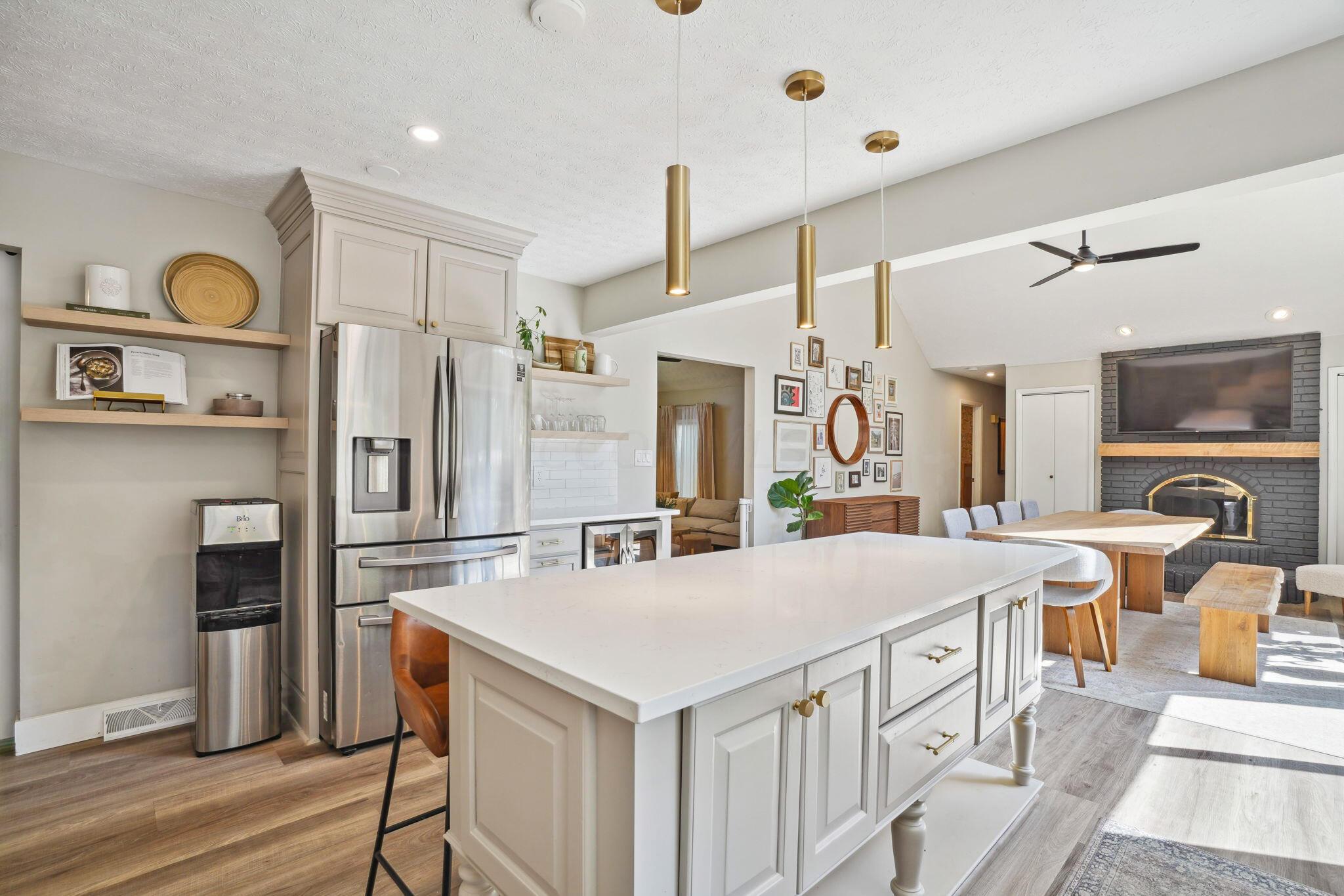 6079 Holiday Lane, Dublin, Ohio image 9