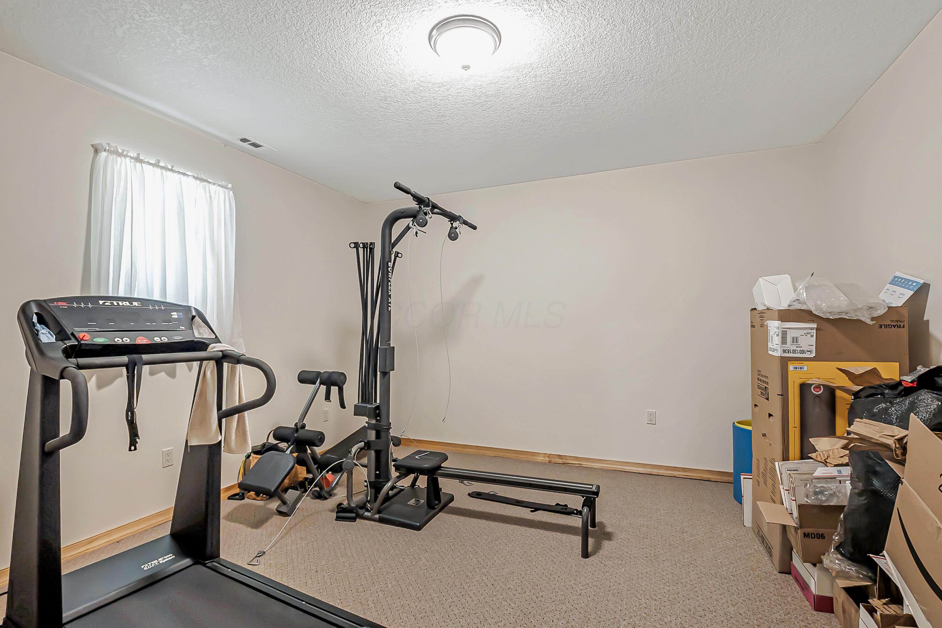 6845 Heritage Run Drive, Zanesville, Ohio image 40