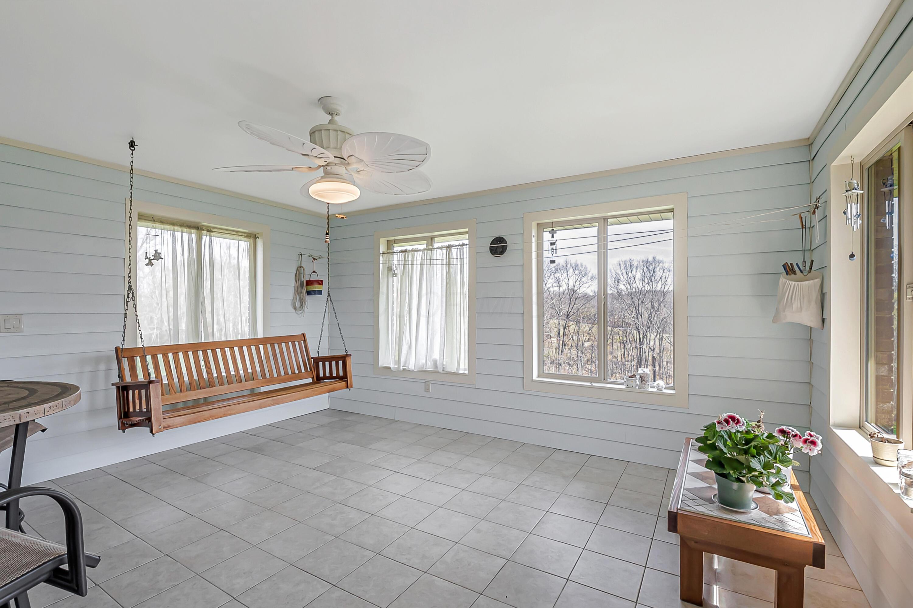 6845 Heritage Run Drive, Zanesville, Ohio image 16
