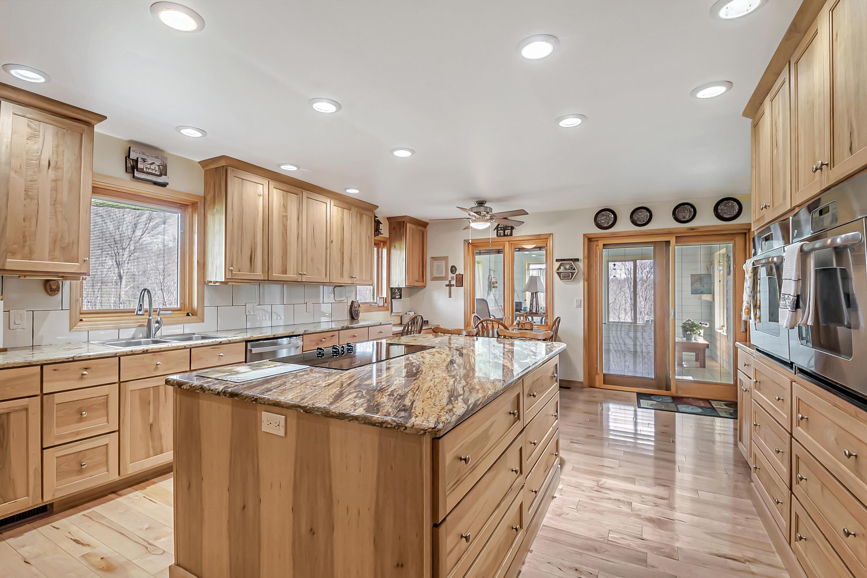 6845 Heritage Run Drive, Zanesville, Ohio image 15