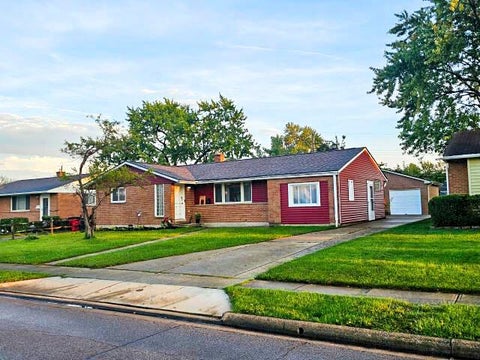 Homes For Sale - 2615 Kingston Avenue<br/> Grove City, OH 43123