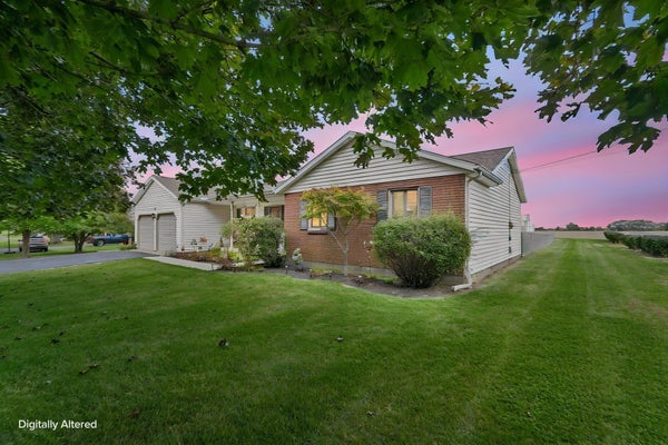 5800 MIDDLE URBANA RD, SPRINGFIELD, OH 45502 - Image fc6c3f3c9e96e9929bc332378c32cdca/3164191019