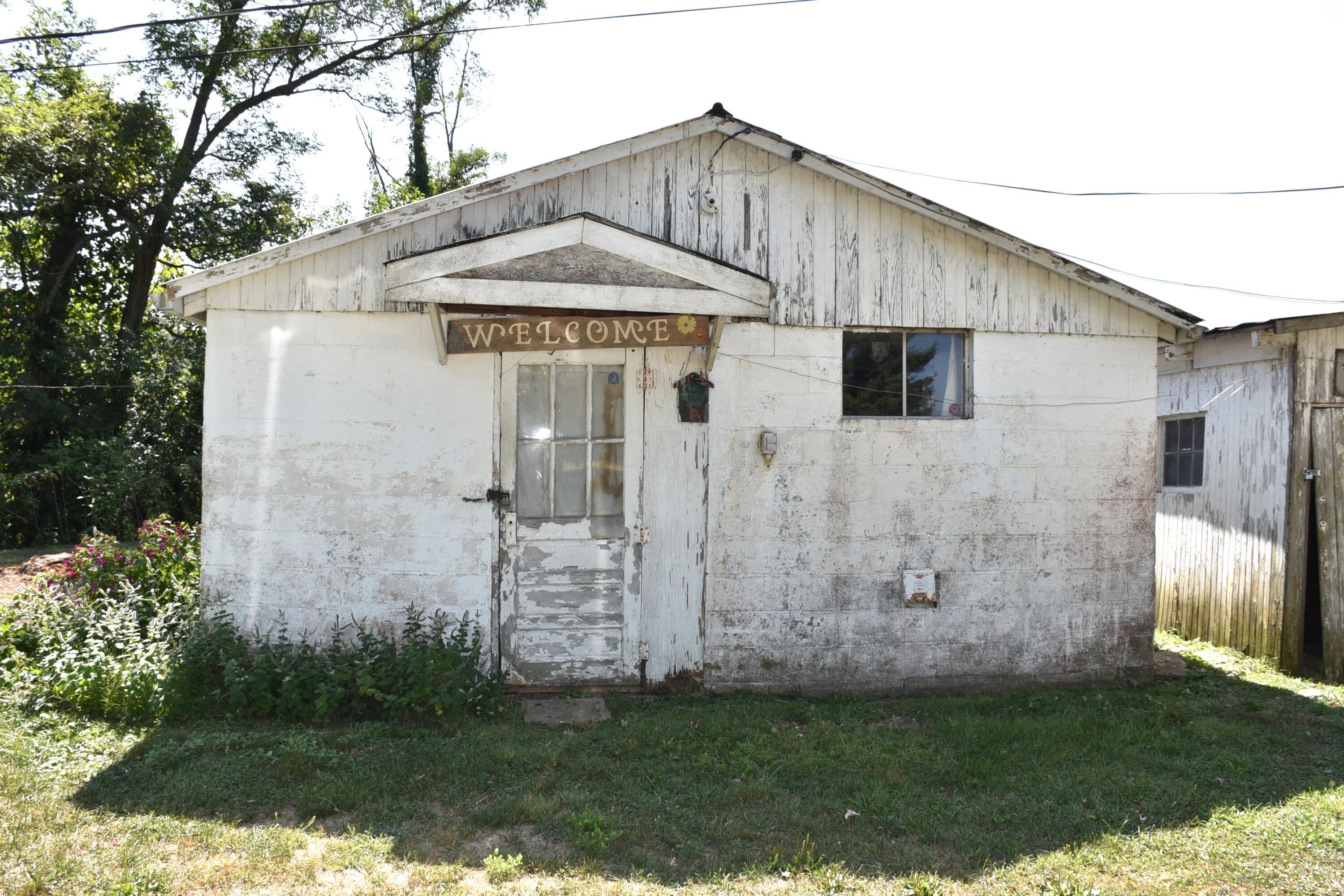 Photo 19 of 28 of 63921 State Route 124 house