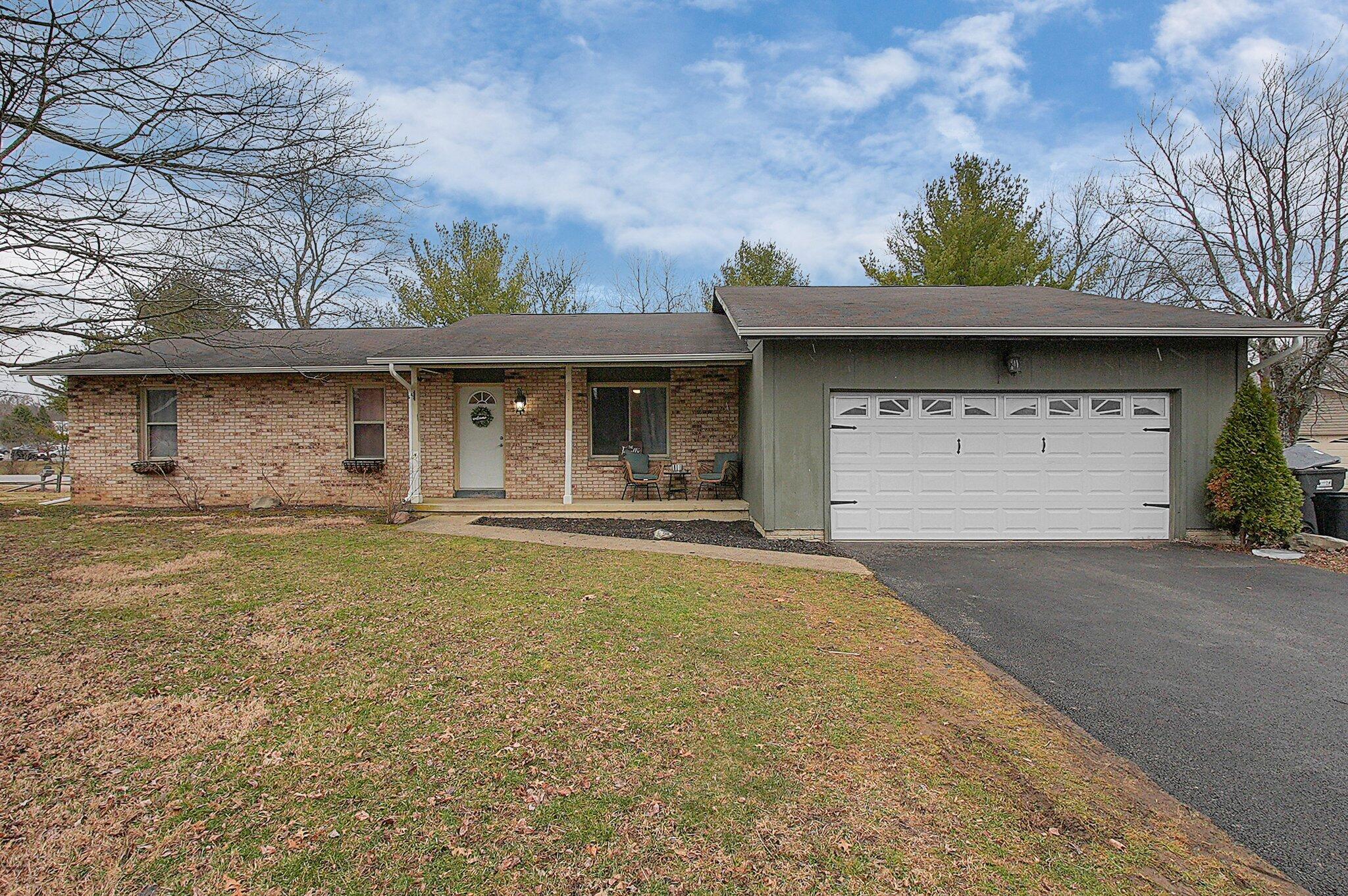 23 Laurel Drive, Etna, Ohio image 4