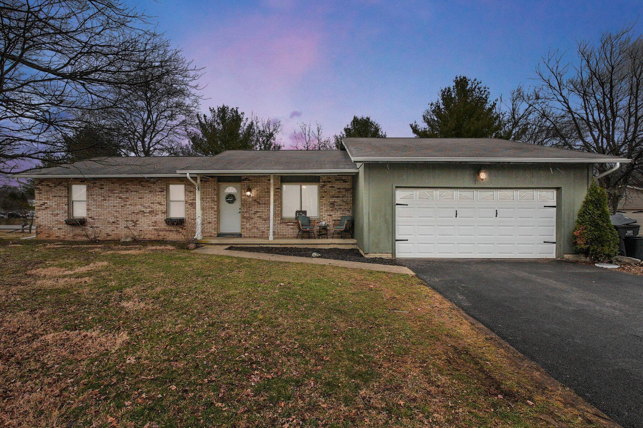 23 Laurel Drive, Etna, Ohio image 1