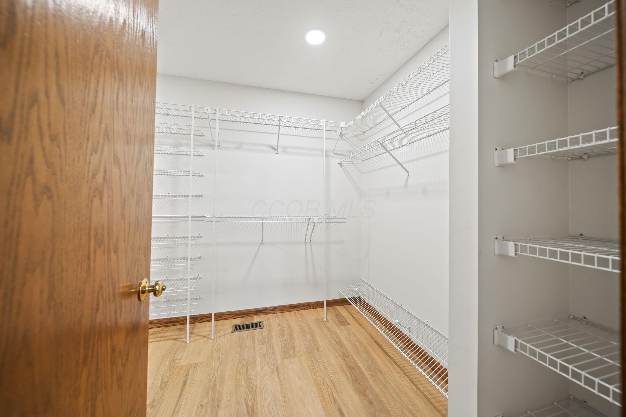 5740 Desmond Court, Dublin, Ohio image 32