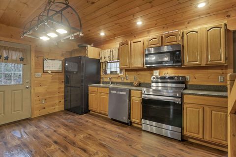 Tiny photo for 1335 Mingo Road, Chillicothe, OH 45601 (MLS # 226002513)