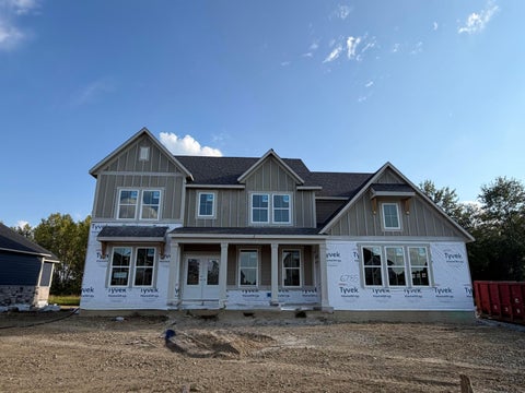 Photo of 6785 Woodedge Lane, Hilliard, OH 43026 (MLS # 226032499)