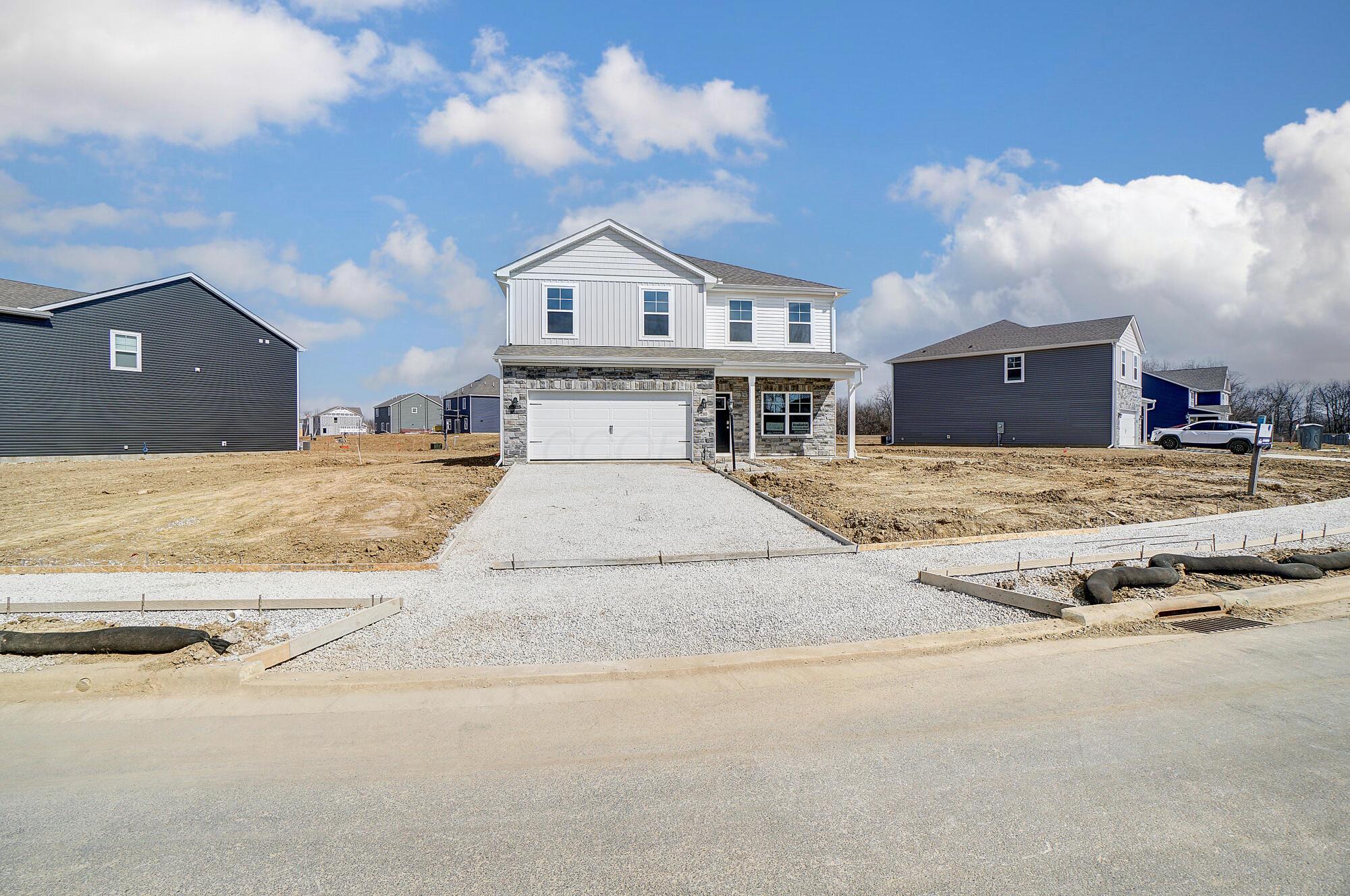 280 Sterndale Drive Dr, Pickerington, Ohio image 2