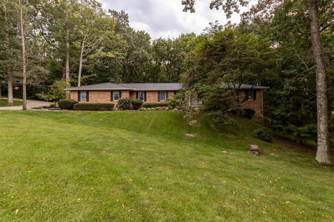 Photo of 2895 Franchel Court NW, Lancaster, OH 43130 (MLS # 226039278)
