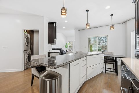 Tiny photo for 339 Aylesbury Drive S, Westerville, OH 43082 (MLS # 225044971)